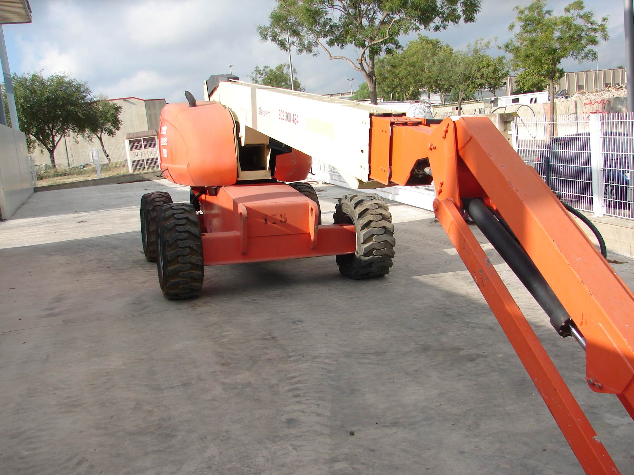 JLG 660SJ